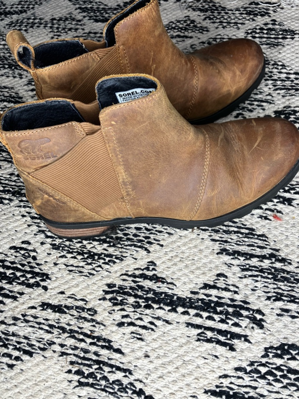 Sorel Emelie Chelsea boots 8